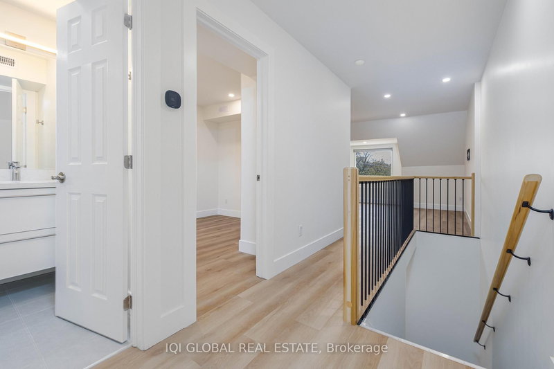 3rd Flr - 1502 Dufferin St, Toronto, M6H 3L4 | Image 3