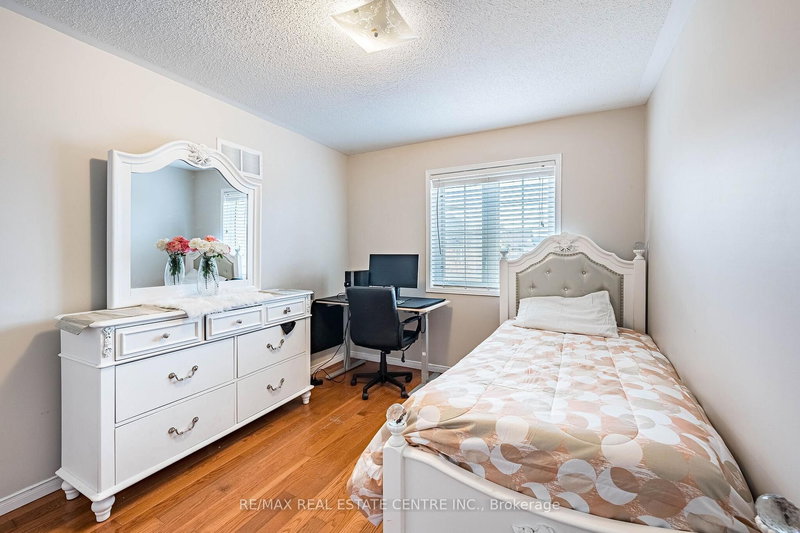 22 Tanasi Rd, Brampton — 21