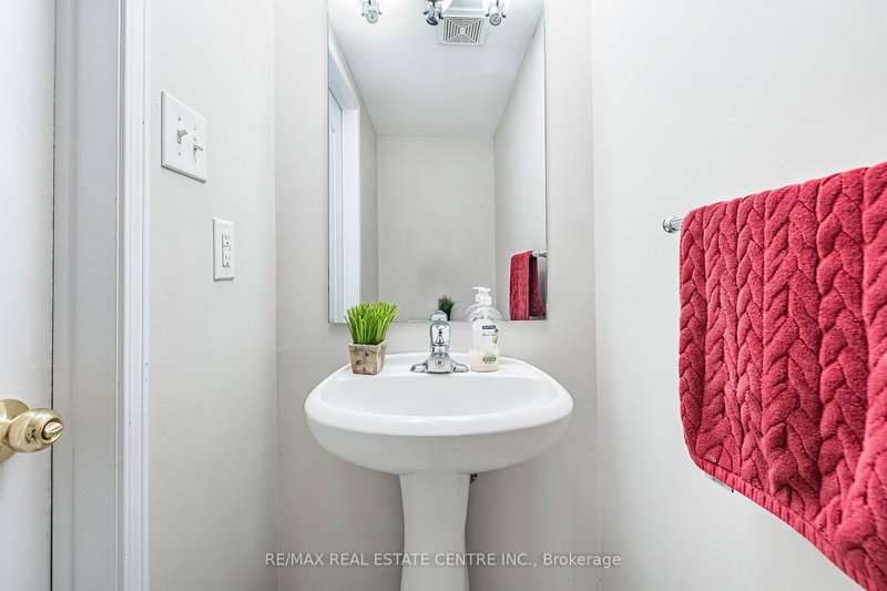 22 Tanasi Rd, Brampton — 25