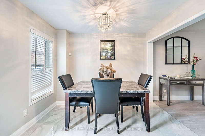 22 Tanasi Rd, Brampton — 7