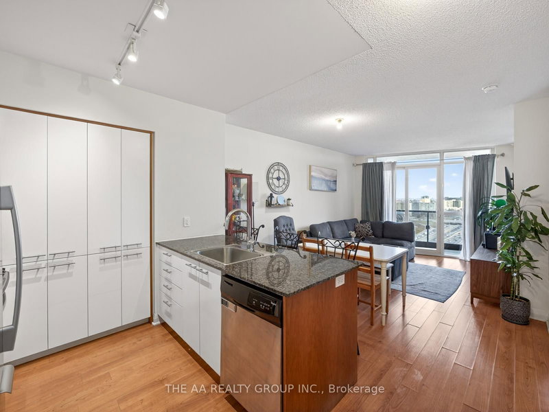 2111 - 5 Valhalla Inn Rd, Toronto, M9B 0B1 | Image 3