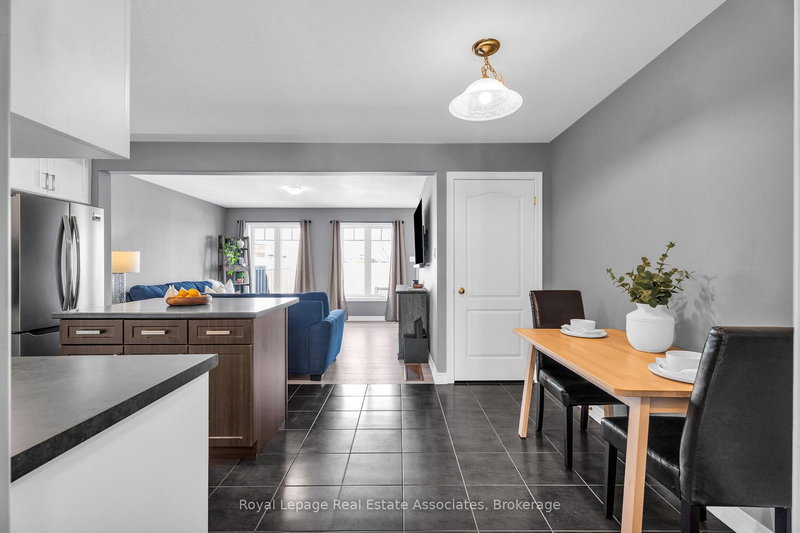 110 Winterton Crt, Orangeville, L9W 6Z7 | Image 3