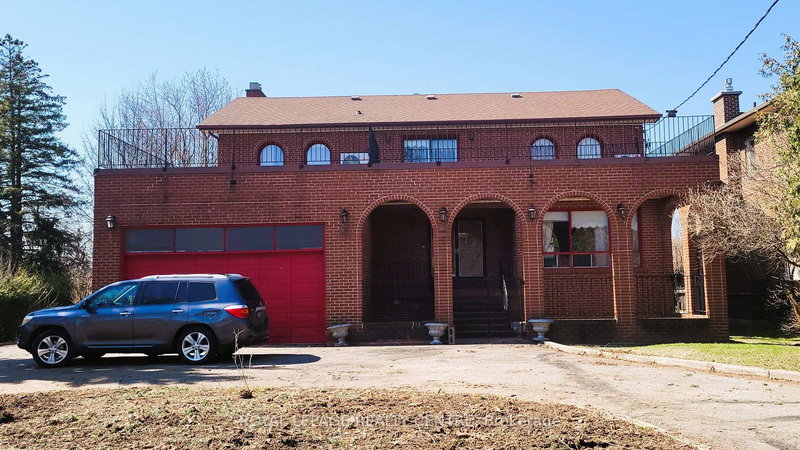 home for lease on 6800 Second Line West Line