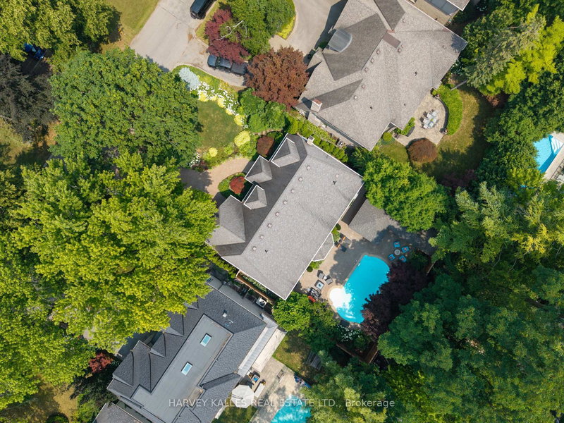 7 ROMNEY Rd, Toronto, M9A 4E9 | Image 2