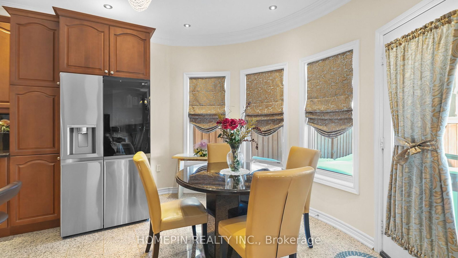 Detached House for sale at 74 Dewside Drive, Brampton, Ontario, L6R 0X5 - Sandringham-Wellington - MLS: W12969382