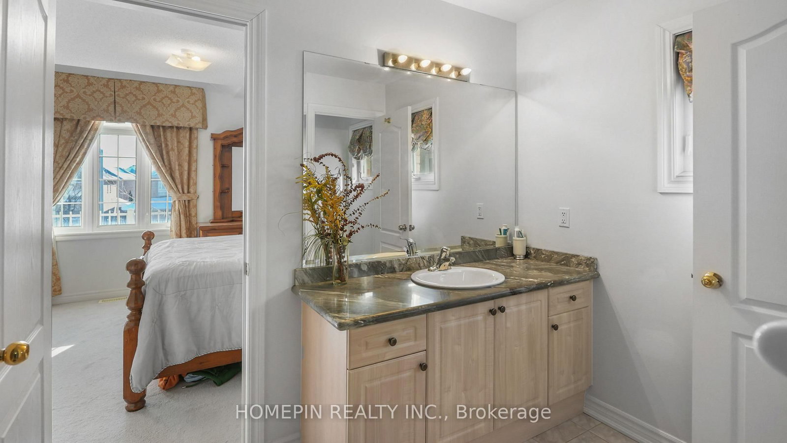 Detached House for sale at 74 Dewside Drive, Brampton, Ontario, L6R 0X5 - Sandringham-Wellington - MLS: W12969382