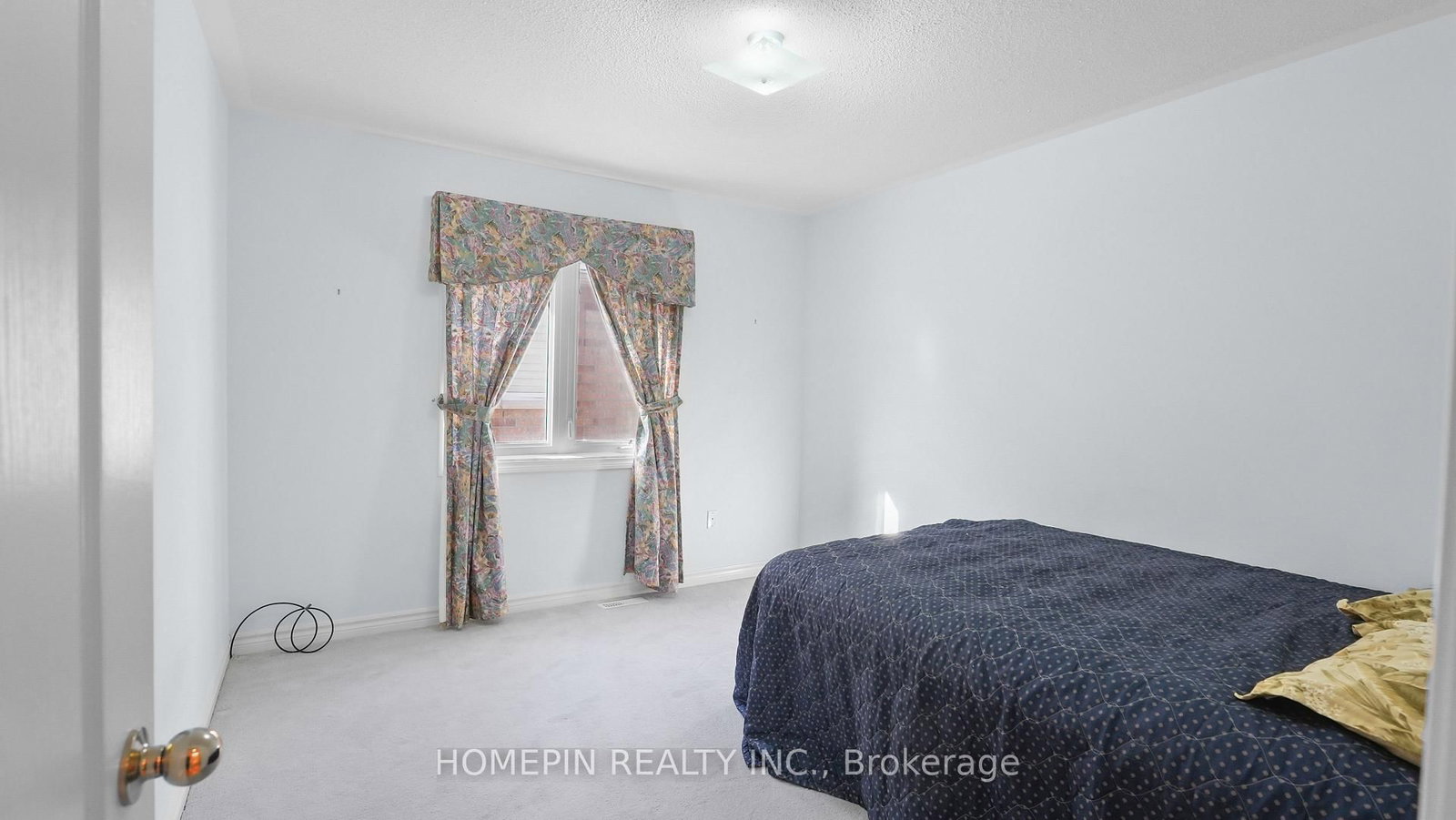 Detached House for sale at 74 Dewside Drive, Brampton, Ontario, L6R 0X5 - Sandringham-Wellington - MLS: W12969382