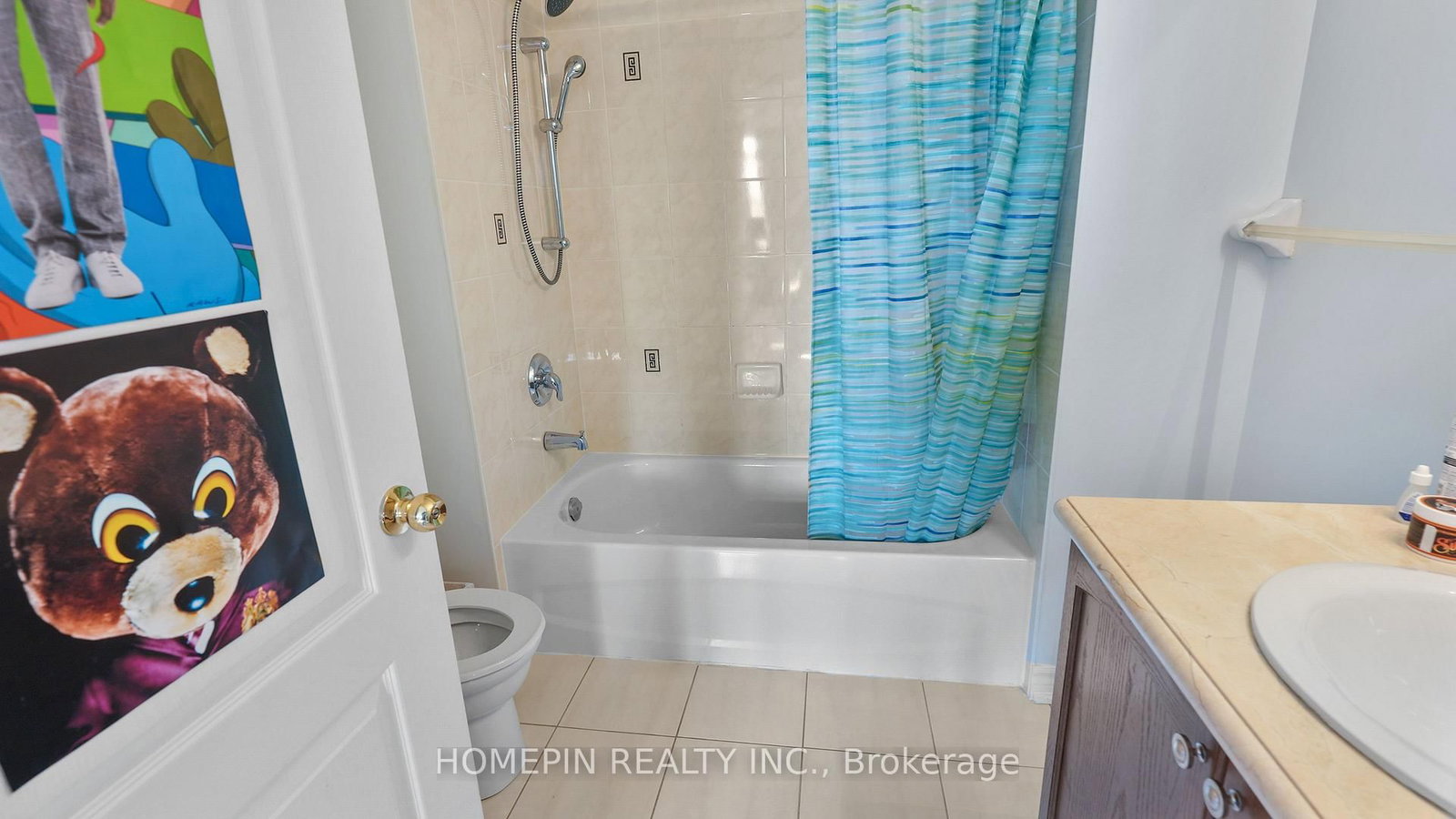 Detached House for sale at 74 Dewside Drive, Brampton, Ontario, L6R 0X5 - Sandringham-Wellington - MLS: W12969382