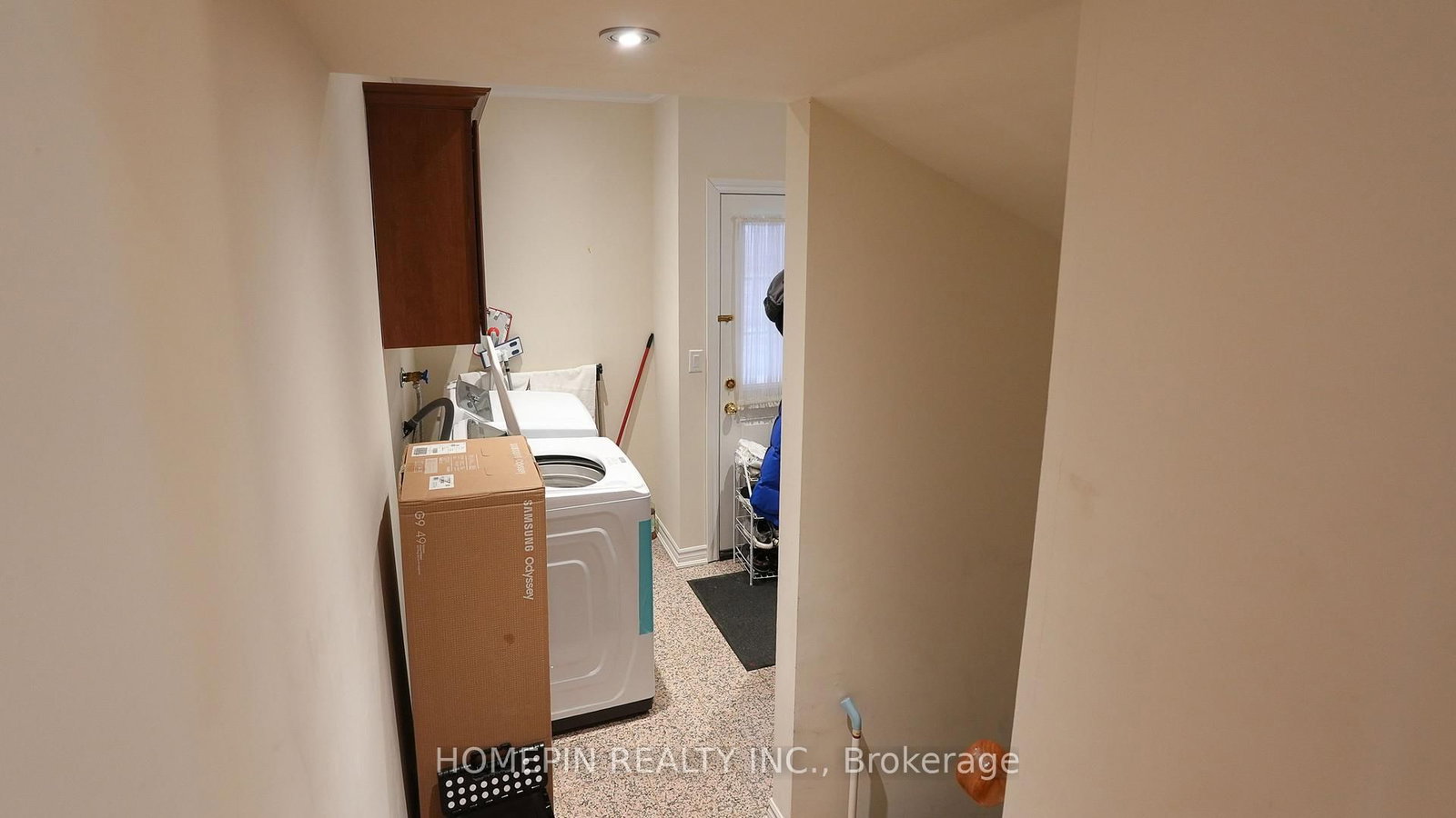 Detached House for sale at 74 Dewside Drive, Brampton, Ontario, L6R 0X5 - Sandringham-Wellington - MLS: W12969382