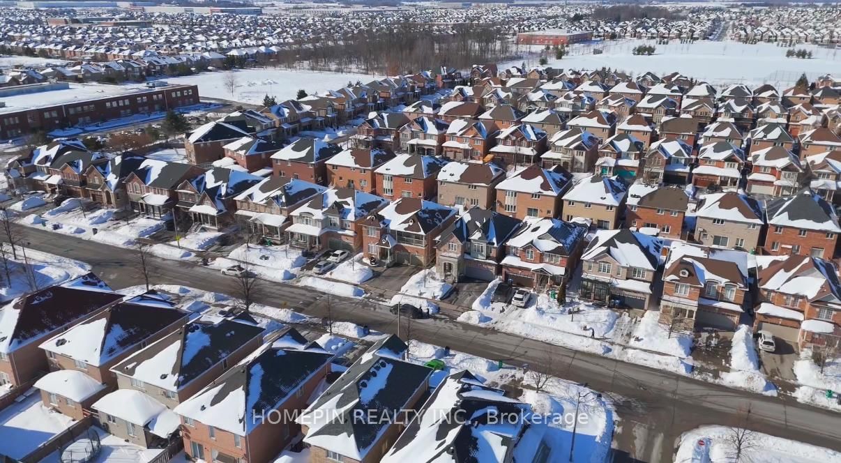 Detached House for sale at 74 Dewside Drive, Brampton, Ontario, L6R 0X5 - Sandringham-Wellington - MLS: W12969382