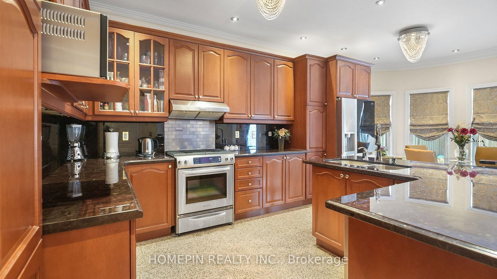 Detached House for sale at 74 Dewside Drive, Brampton, Ontario, L6R 0X5 - Sandringham-Wellington - MLS: W12969382