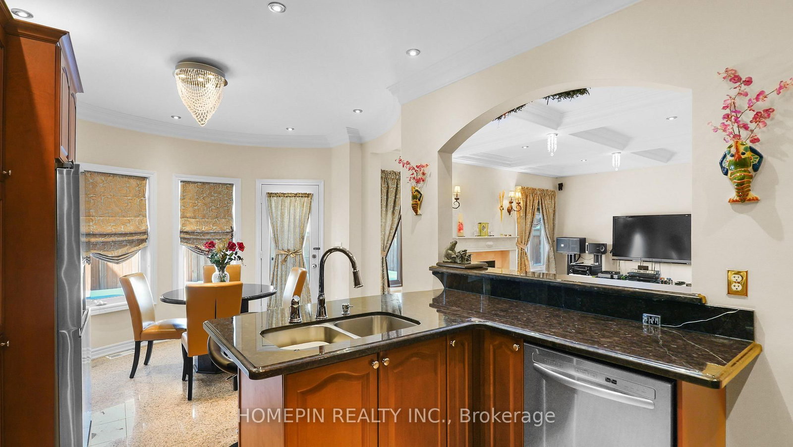 Detached House for sale at 74 Dewside Drive, Brampton, Ontario, L6R 0X5 - Sandringham-Wellington - MLS: W12969382