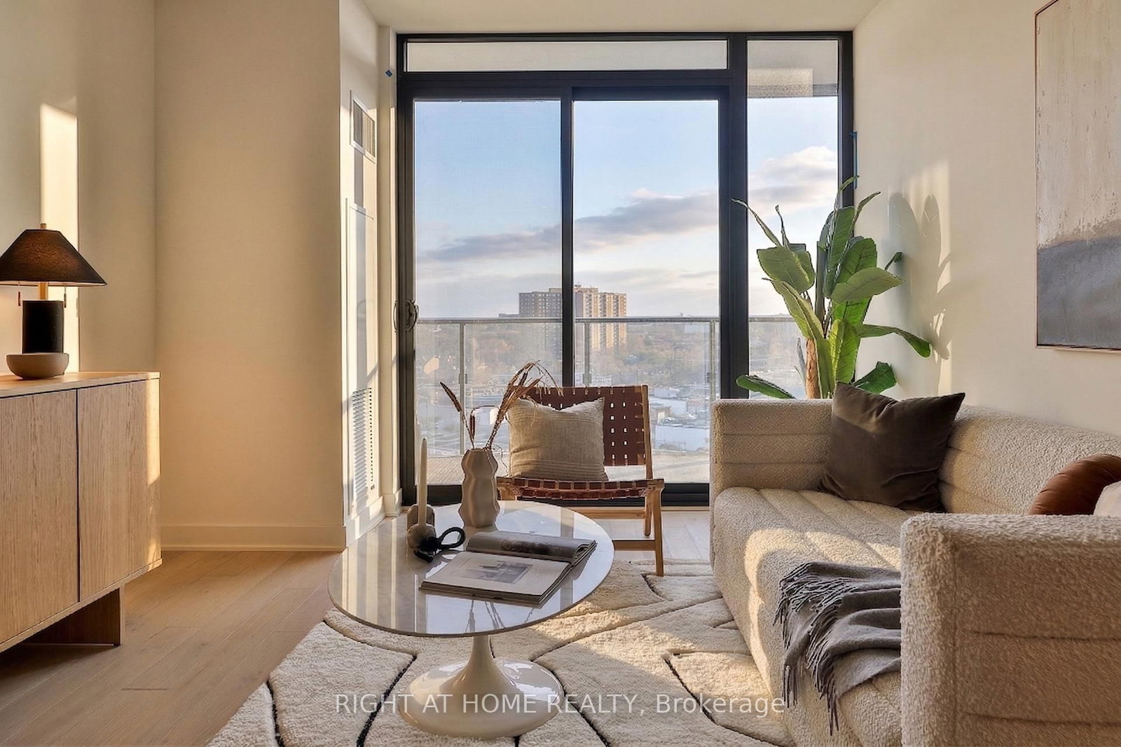 2720 Dundas Street W, Unit PH 6 - Photo 8