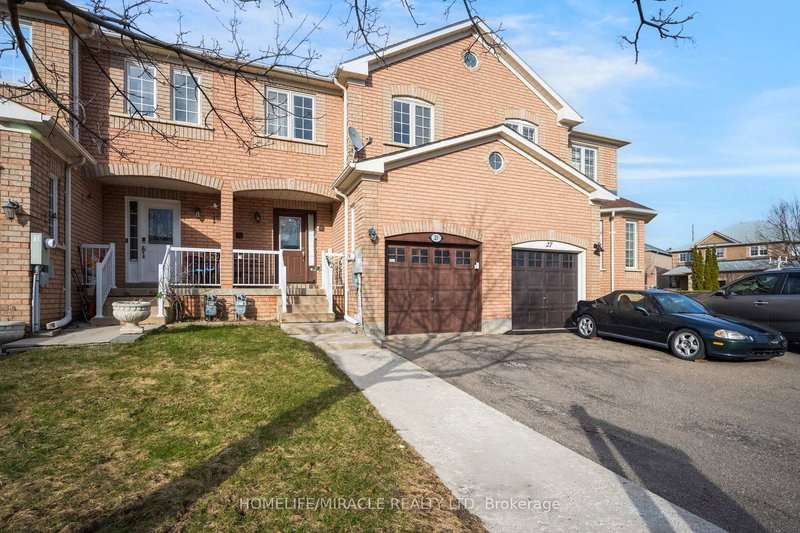 25 Tinsmith St, Brampton, L7A 1N1 | Image 2