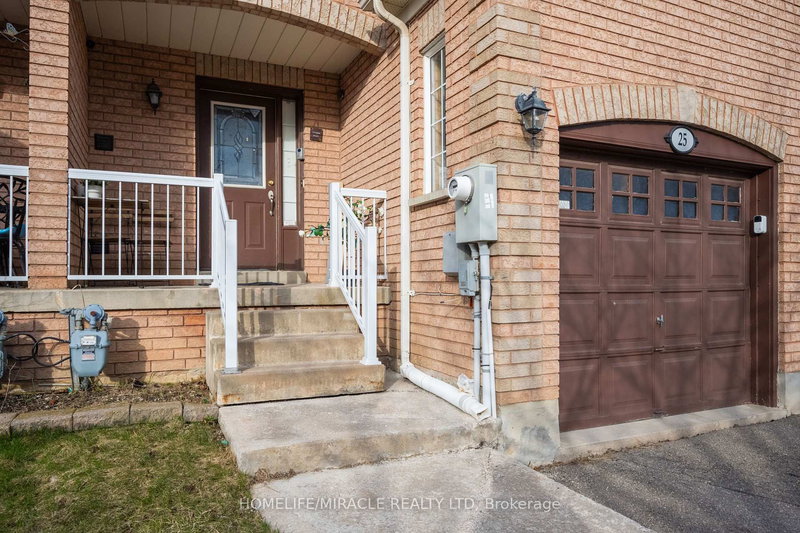 25 Tinsmith St, Brampton, L7A 1N1 | Image 3