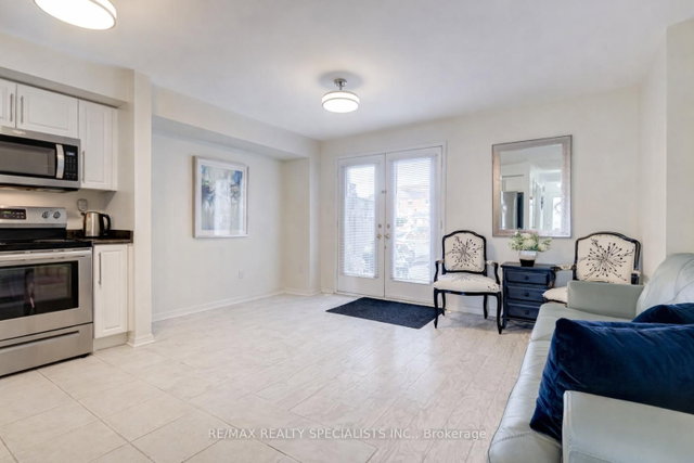 16 - 3975 Eglinton Avenue W