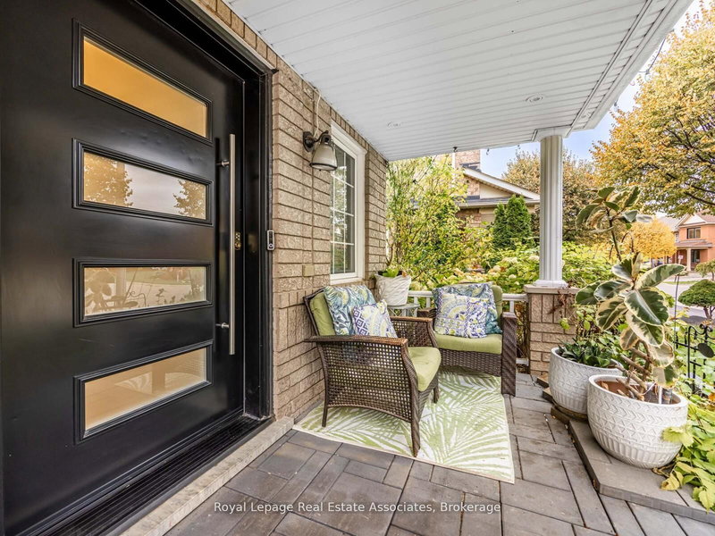 6214 Miriam Way, Mississauga, L5N 8J6 | Image 3