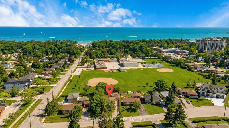 240 Weighton Dr, Oakville, L6K 2R1 | Image 2