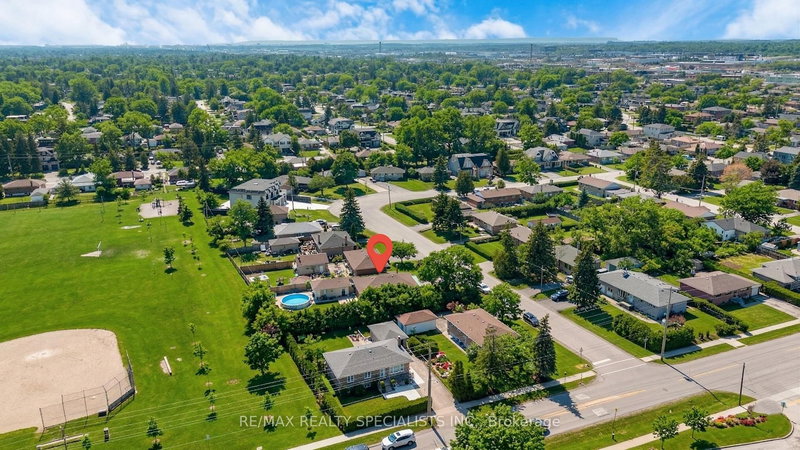 240 Weighton Dr, Oakville, L6K 2R1 | Image 3