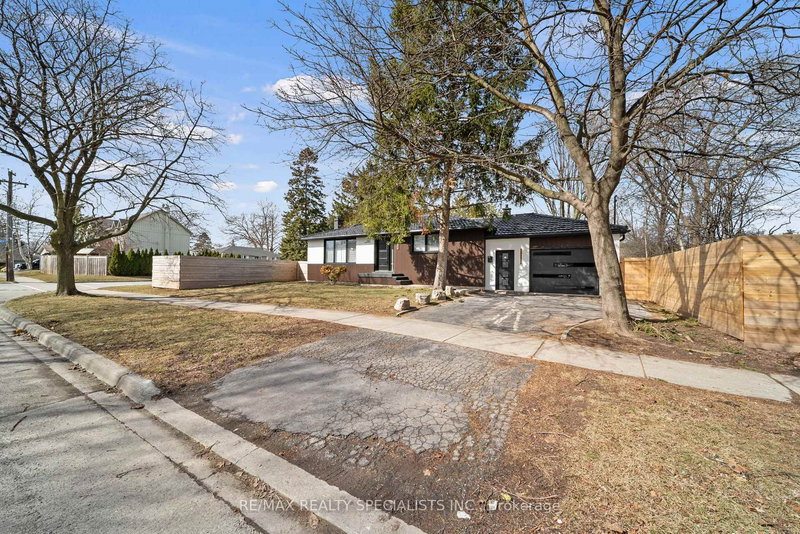 5361 Bromley Rd, Burlington, L7L 3G6 | Image 3