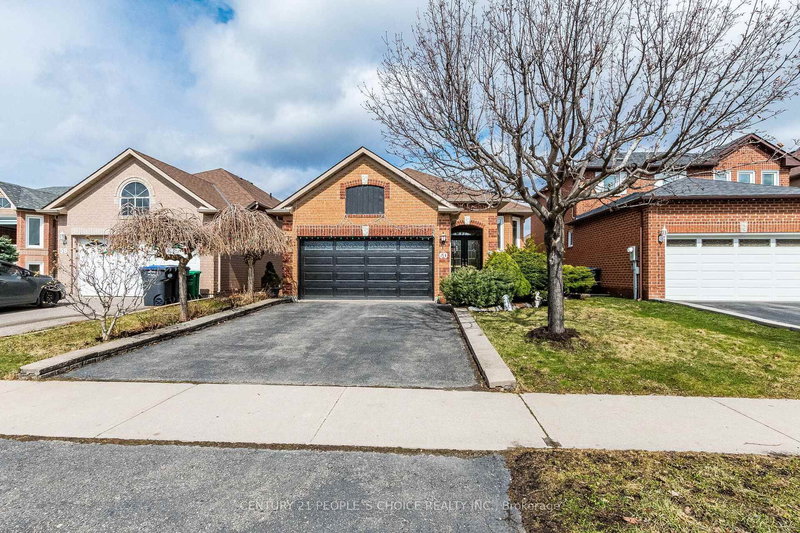 60 Red Maple Dr, Brampton, L6X 4M1 | Image 2
