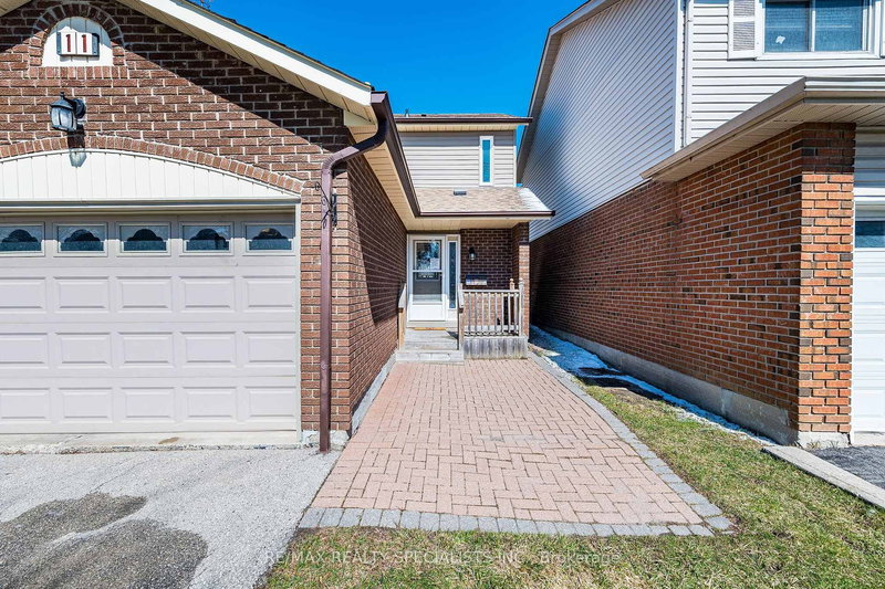11 Foxacre Row, Brampton, L6V 3V7 | Image 3