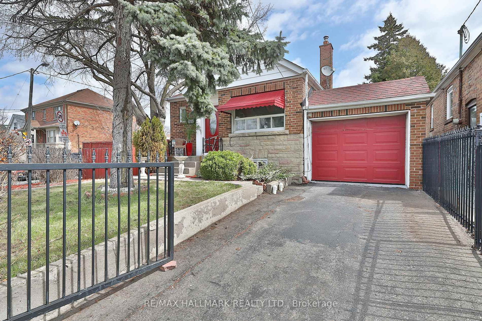 Property at 2095 Keele