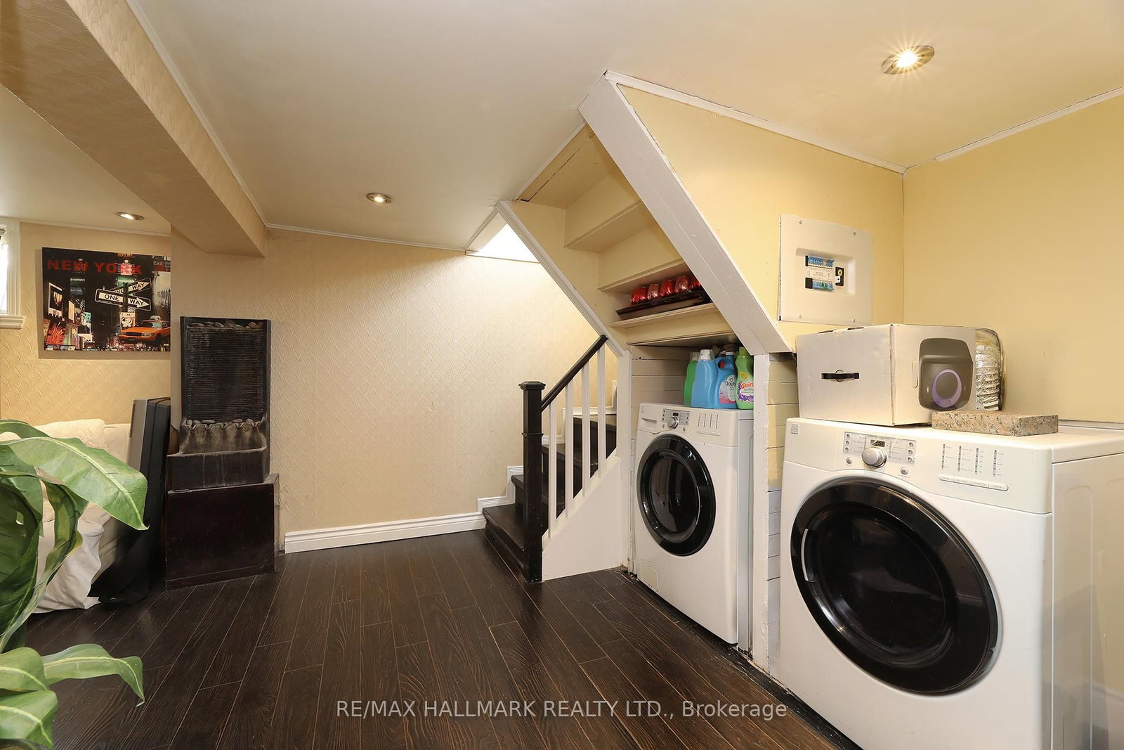 Detached House for sale at 2095 Keele Street, Toronto, Ontario, M6M 3Y8 - Beechborough-Greenbrook - MLS: W12969892