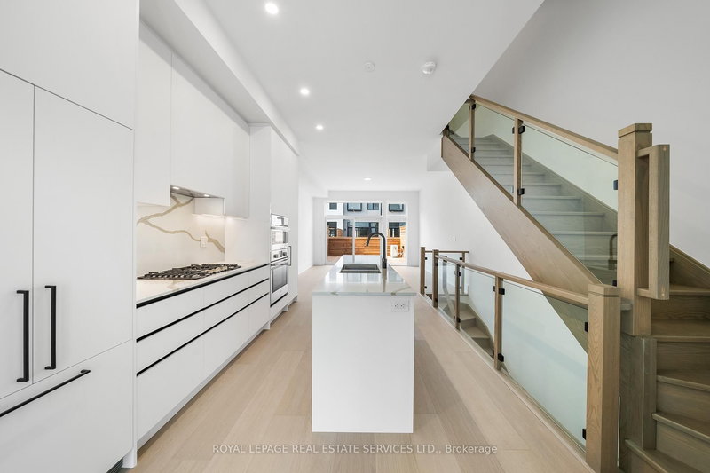 12 - 20 Lou Parsons Way, Mississauga, L5H 0B2 | Image 2