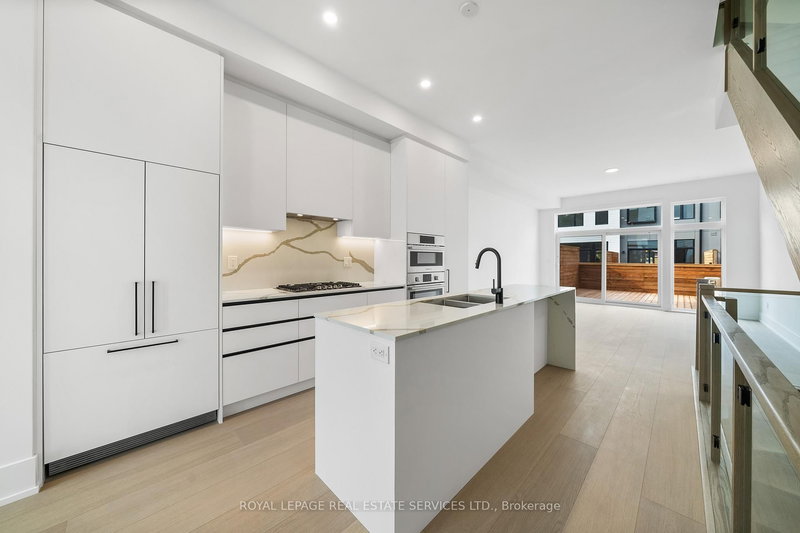 12 - 20 Lou Parsons Way, Mississauga, L5H 0B2 | Image 3