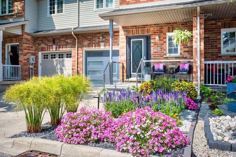 5317 Applegarth Dr, Burlington, L7L 7E3 | Image 2