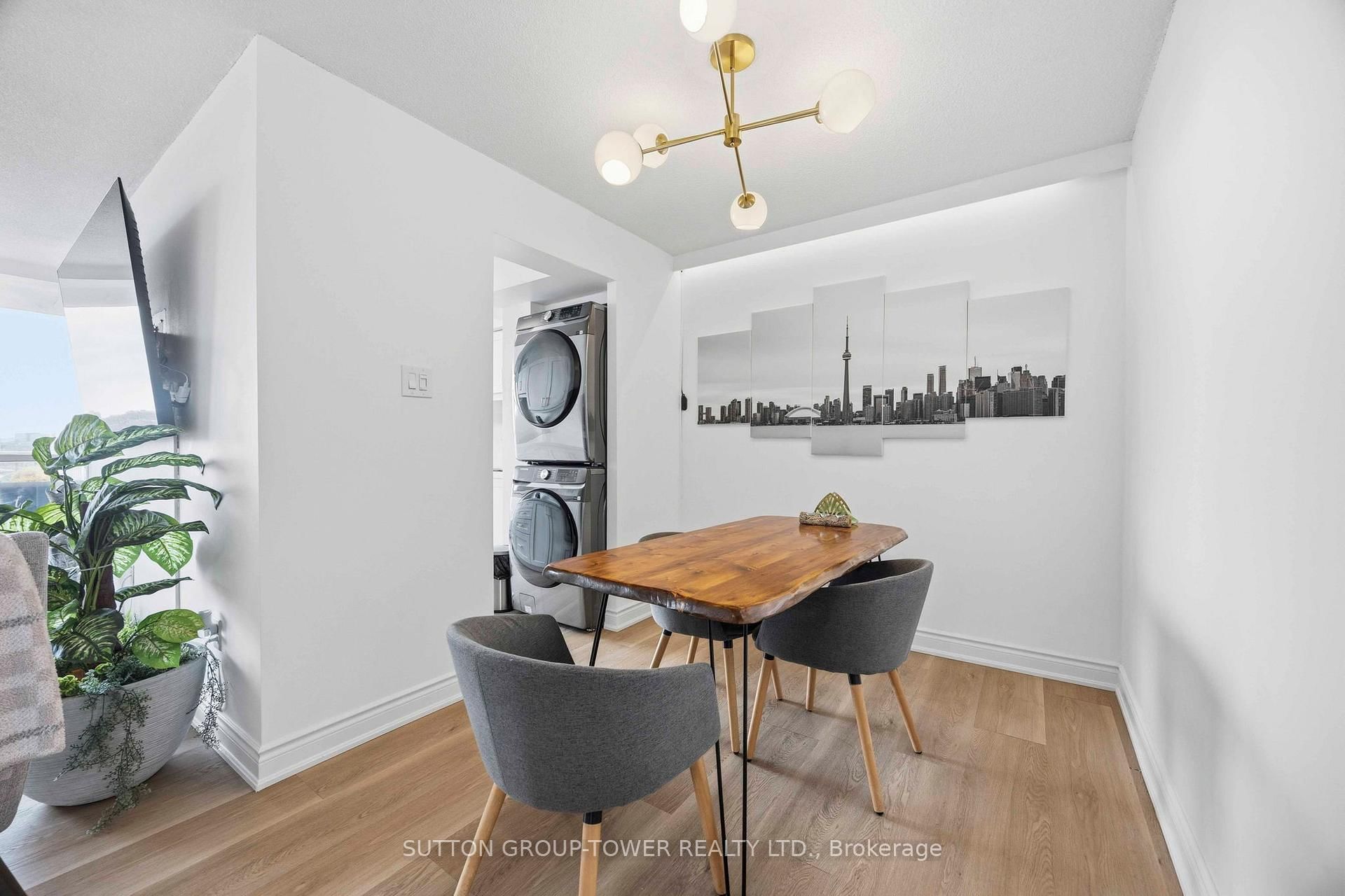 3077 Weston Road, Unit 1901
