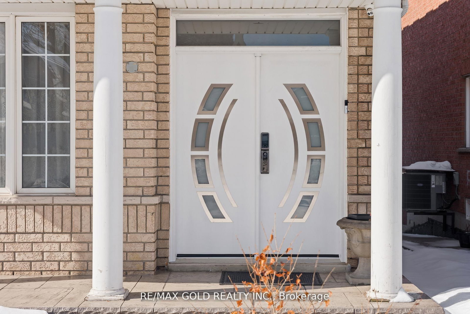 Detached House for sale at 88 Octillo Boulevard, Brampton, Ontario, L6R 2V6 - Sandringham-Wellington - MLS: W12970180