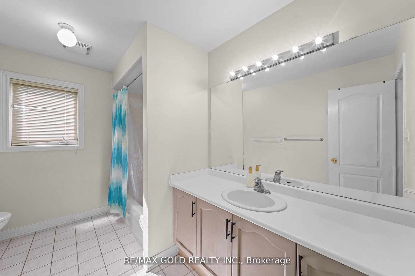 Detached House for sale at 88 Octillo Boulevard, Brampton, Ontario, L6R 2V6 - Sandringham-Wellington - MLS: W12970180