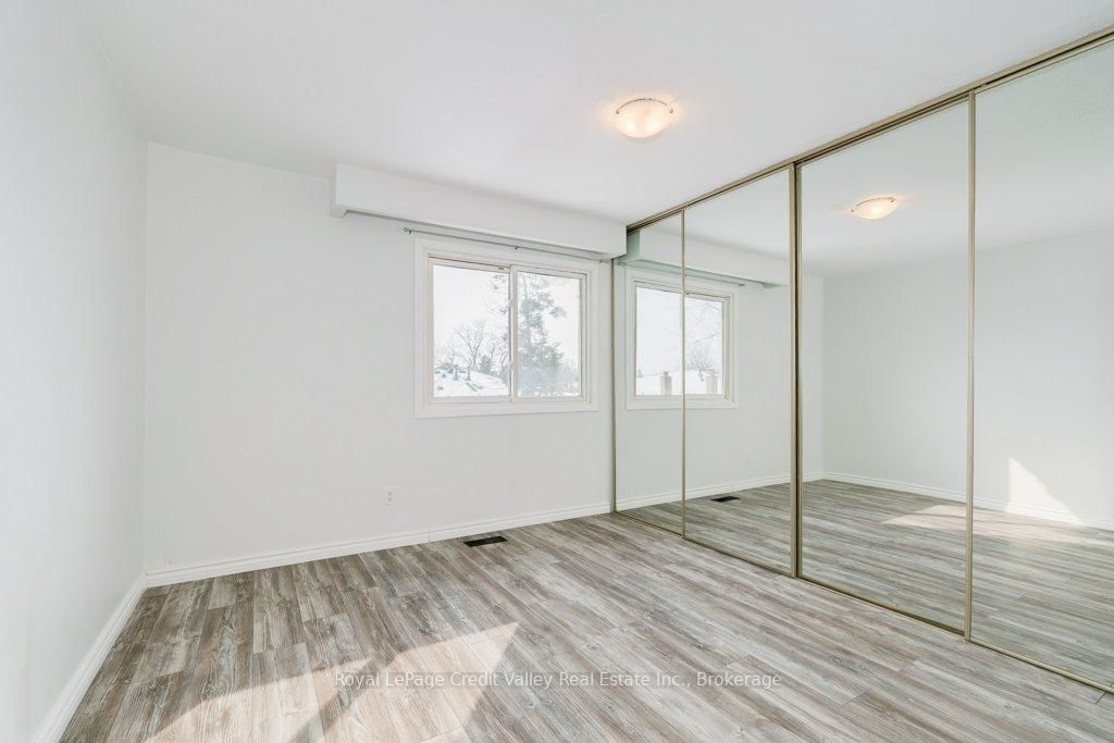 Semi-Detached House for sale at 376 Hansen Road, Brampton, Ontario, L6V 3P7 - Madoc - MLS: W12970386