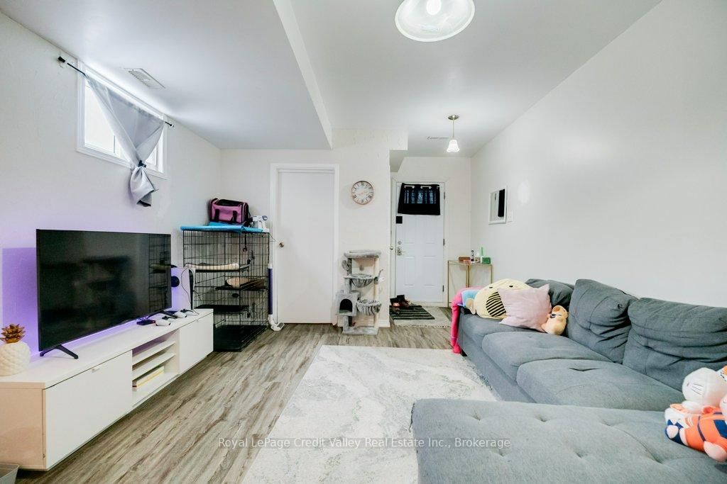 Semi-Detached House for sale at 376 Hansen Road, Brampton, Ontario, L6V 3P7 - Madoc - MLS: W12970386