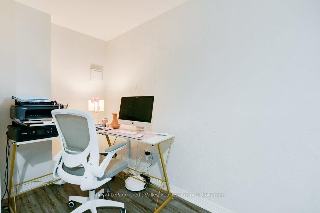 Semi-Detached House for sale at 376 Hansen Road, Brampton, Ontario, L6V 3P7 - Madoc - MLS: W12970386