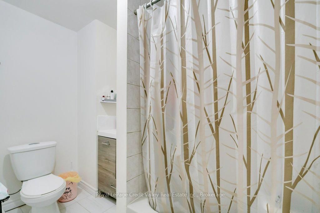 Semi-Detached House for sale at 376 Hansen Road, Brampton, Ontario, L6V 3P7 - Madoc - MLS: W12970386