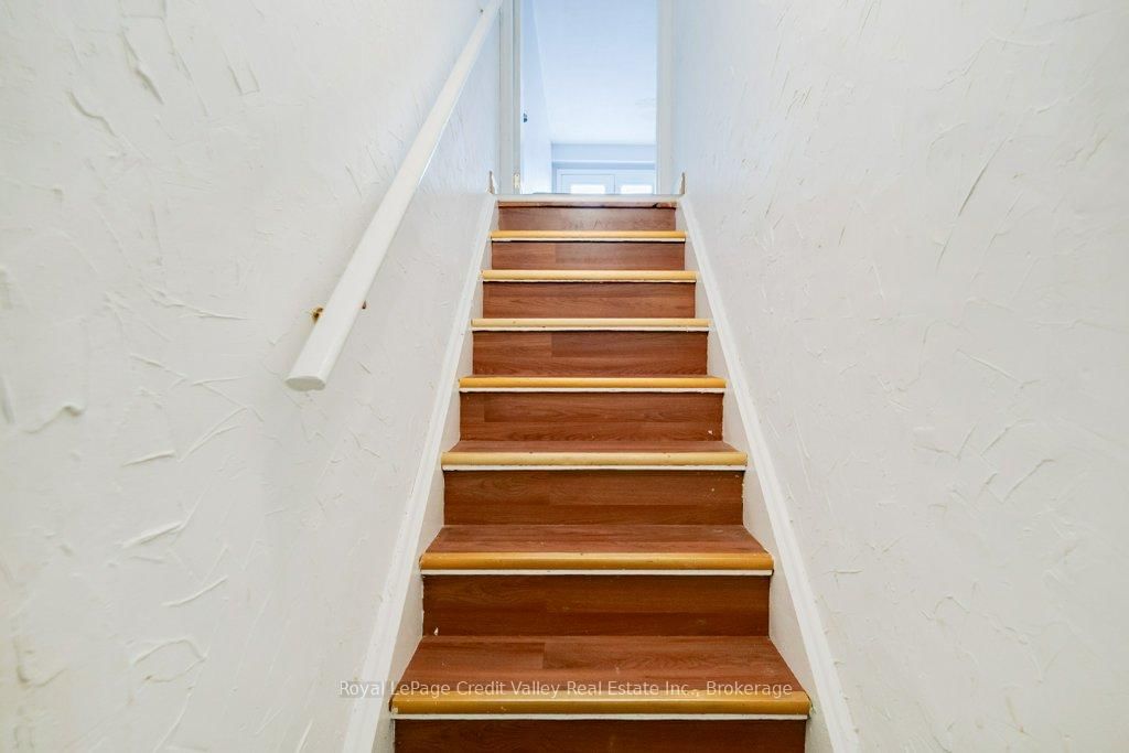 Semi-Detached House for sale at 376 Hansen Road, Brampton, Ontario, L6V 3P7 - Madoc - MLS: W12970386