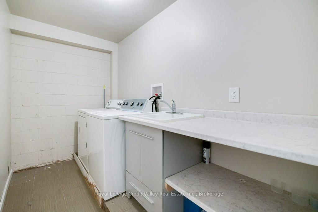 Semi-Detached House for sale at 376 Hansen Road, Brampton, Ontario, L6V 3P7 - Madoc - MLS: W12970386