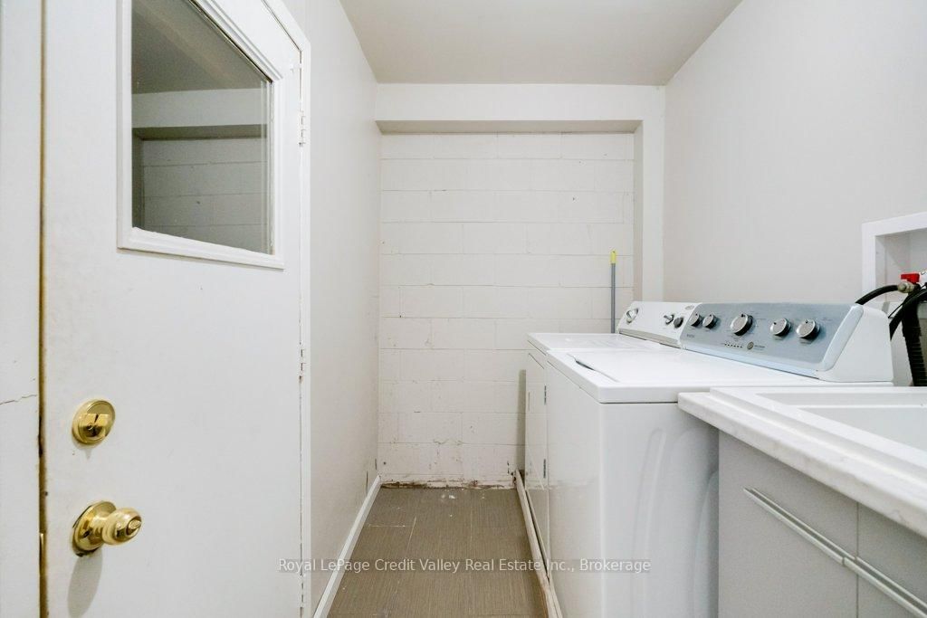 Semi-Detached House for sale at 376 Hansen Road, Brampton, Ontario, L6V 3P7 - Madoc - MLS: W12970386