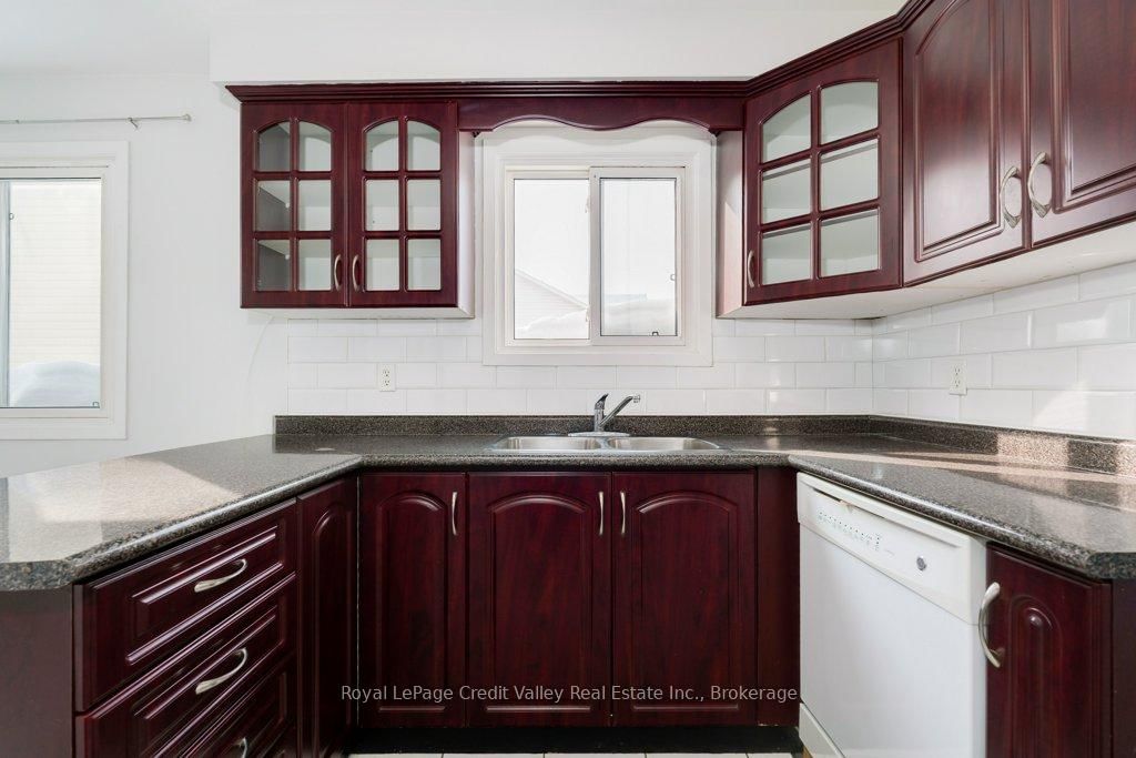 Semi-Detached House for sale at 376 Hansen Road, Brampton, Ontario, L6V 3P7 - Madoc - MLS: W12970386