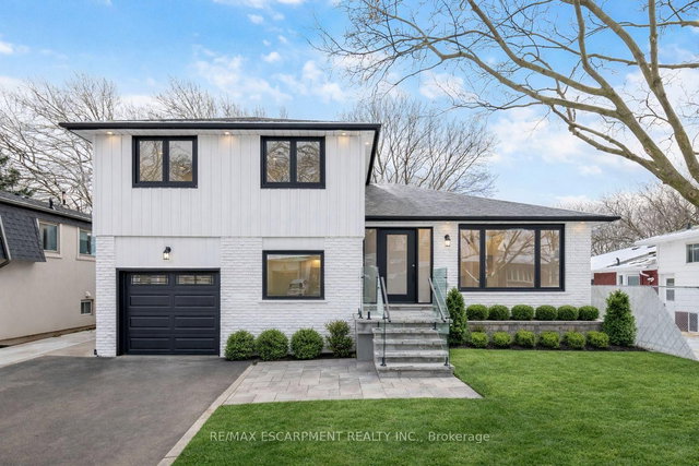 2276 Wyandotte Drive