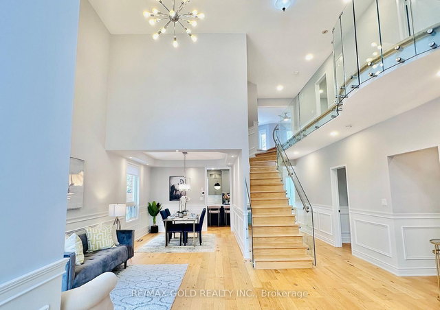 2293 Woodcrest Drive