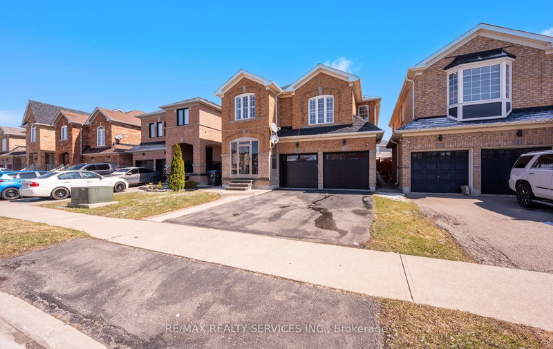 5 Thornbush Blvd, Brampton, L7A 3X9 | Image 3