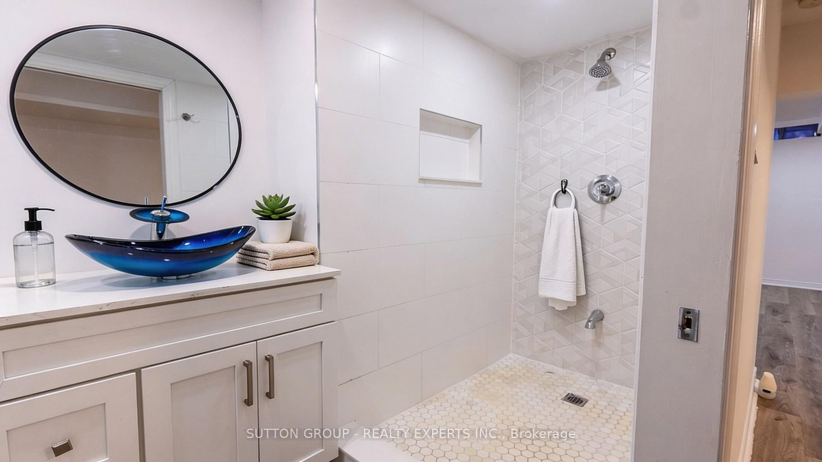 Townhouse for sale at 63 Wickstead Court, Brampton, Ontario, L6R 1N8 - Sandringham-Wellington - MLS: W12970662