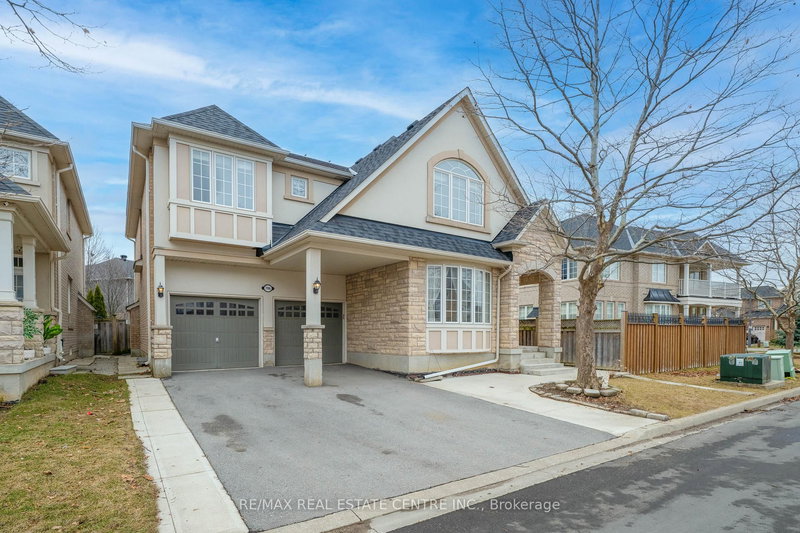 706 Maddocks Tr, Milton, L9T 0E1 | Image 2