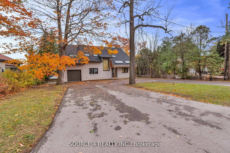 1376 Lakeshore Rd W, Oakville, L6L 1G2 | Image 3