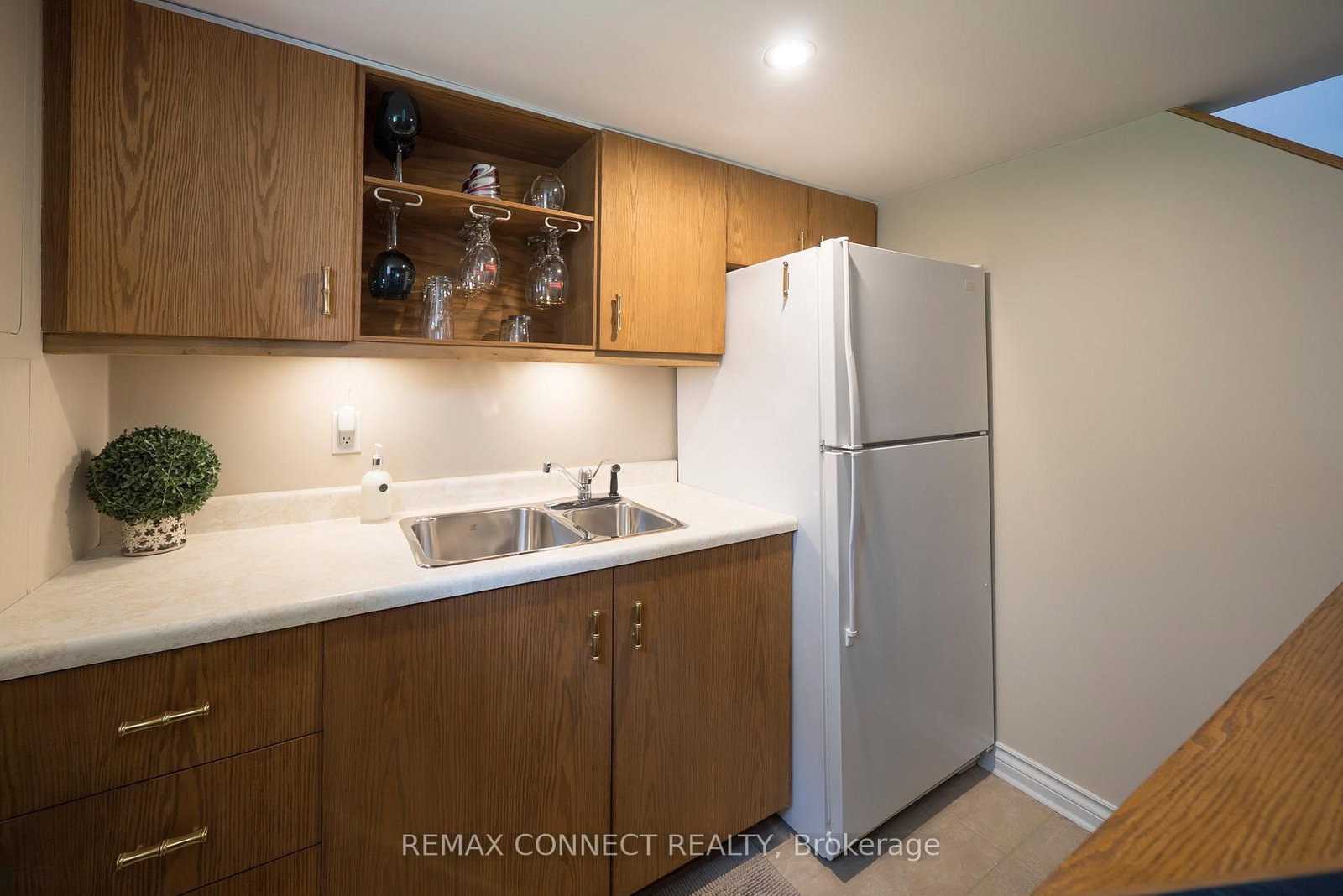 Detached House for sale at 961 Ribston Road, Mississauga, Ontario, L4Y 1B5 - Lakeview - MLS: W12970832