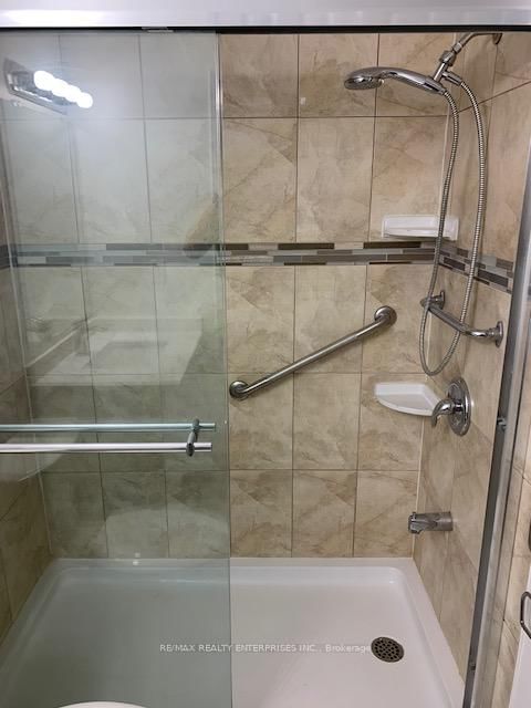 80 Strathaven Drive, Unit 13 - Photo 21